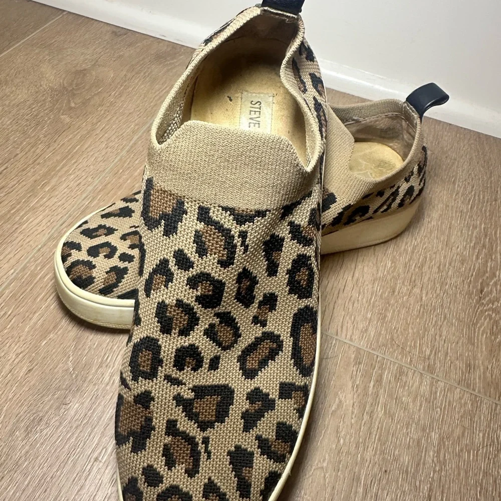 Steve Madden‎ Leopard Print Sneakers Size 8.5 Womens